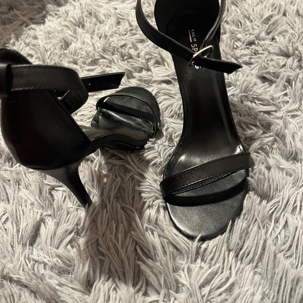 Used call it spring black high heels size 8